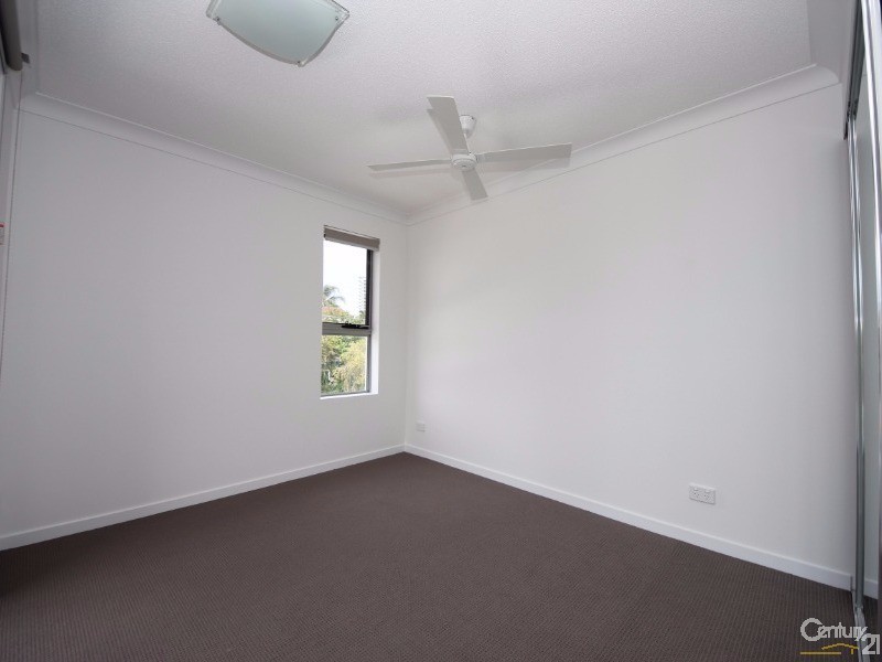 9/14-16 Proud Street, Labrador QLD 4215