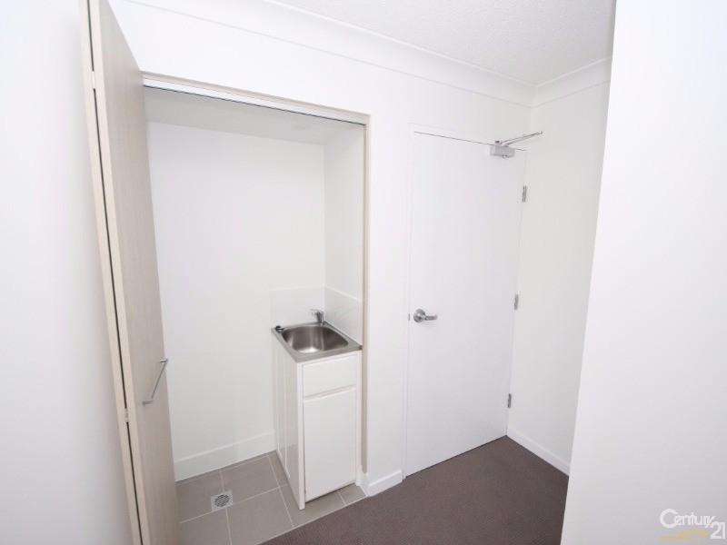 9/14-16 Proud Street, Labrador QLD 4215