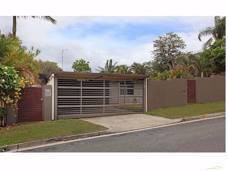 20 Raymond Ave, Bundall QLD 4217
