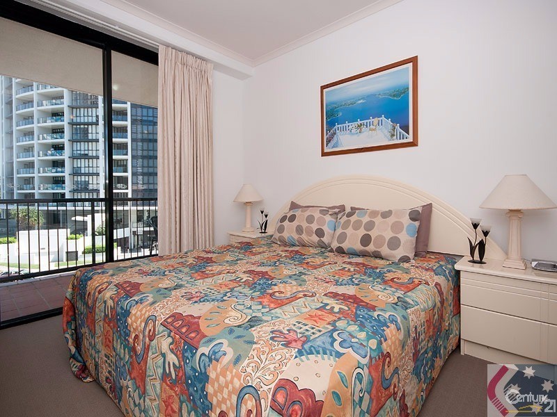 208/30 Surf Parade, Broadbeach QLD 4218