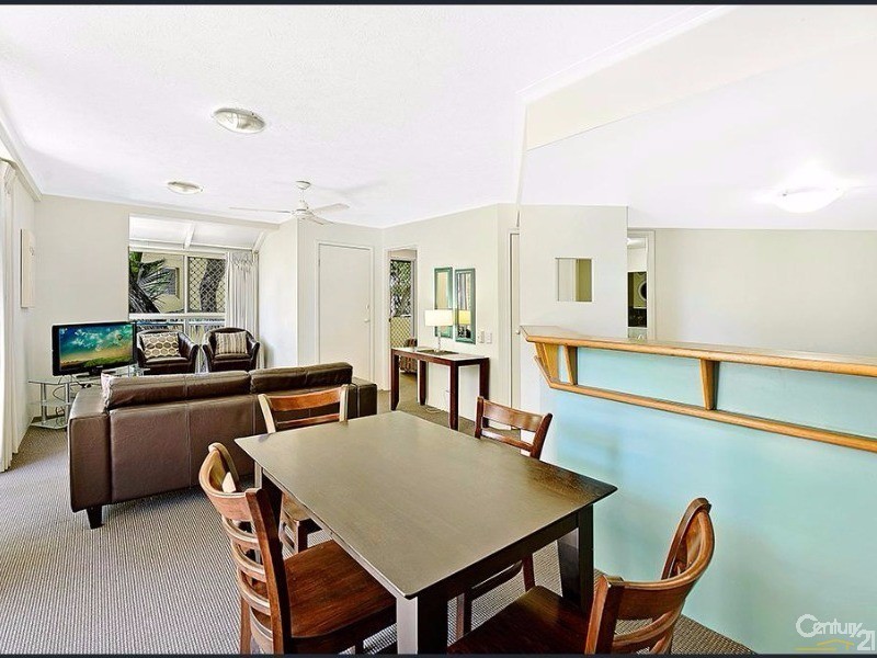 53/10 Alexandra Avenue, Broadbeach QLD 4218