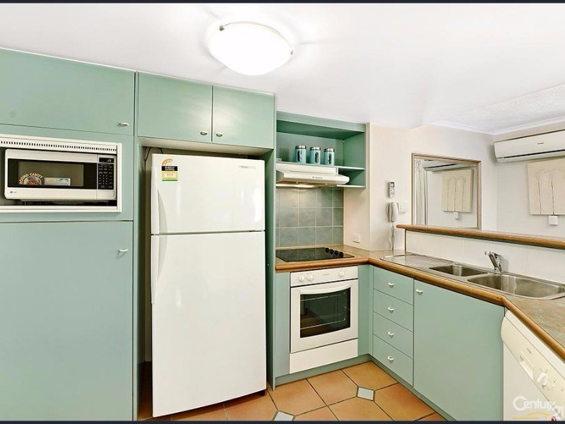 53/10 Alexandra Avenue, Broadbeach QLD 4218