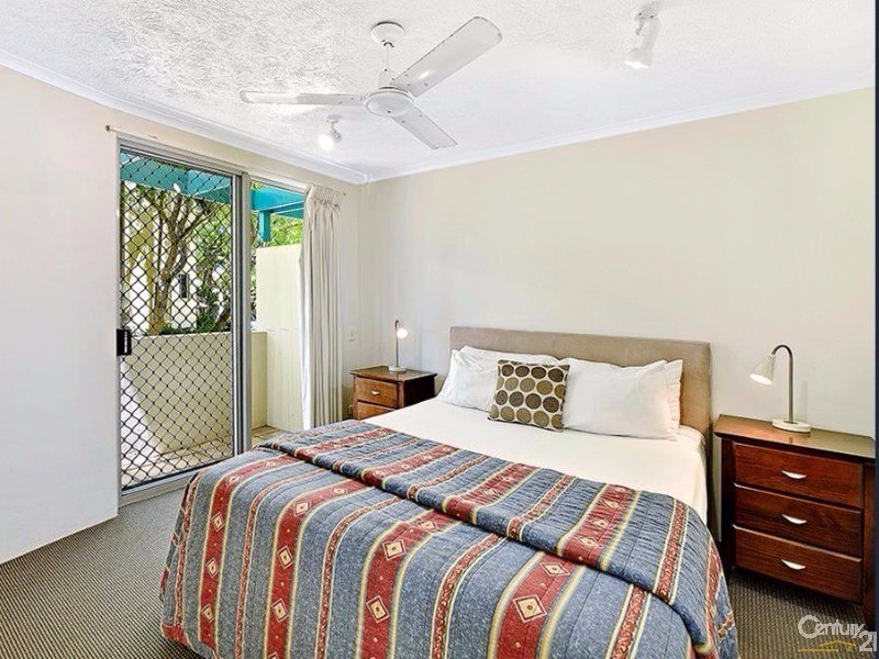 53/10 Alexandra Avenue, Broadbeach QLD 4218