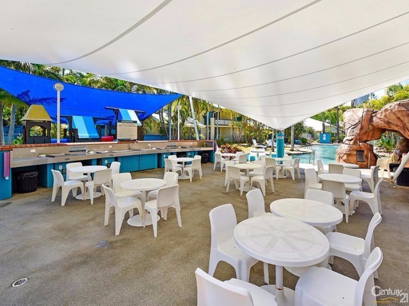 53/10 Alexandra Avenue, Broadbeach QLD 4218