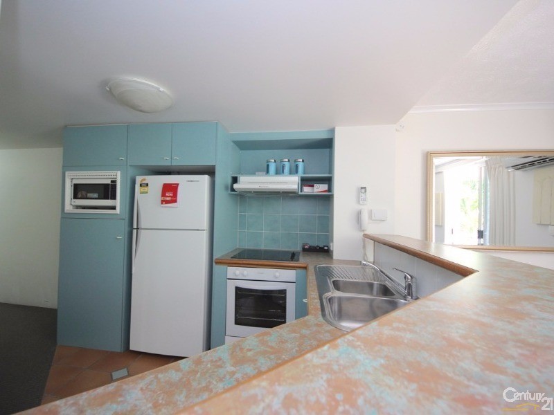 53/10 Alexandra Avenue, Broadbeach QLD 4218