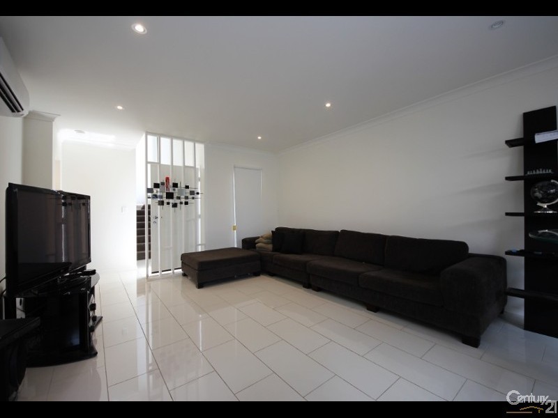 126 Marina Quays Blvd, Hope Island QLD 4212