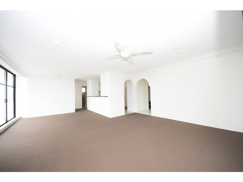 5E/1 Albert Avenue, Broadbeach QLD 4218