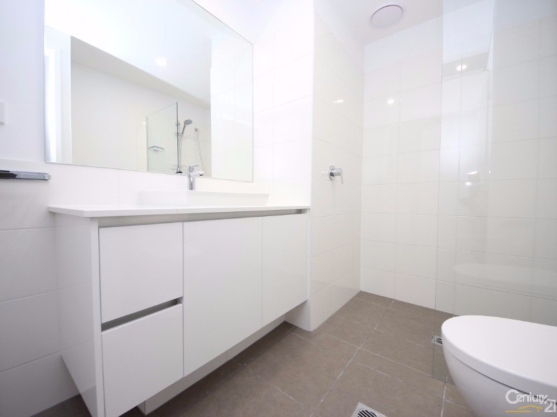 4314/1-7 Waterford Court, Bundall QLD 4217