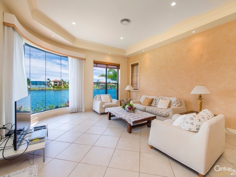 23 Istana View, Clear Island Waters QLD 4226