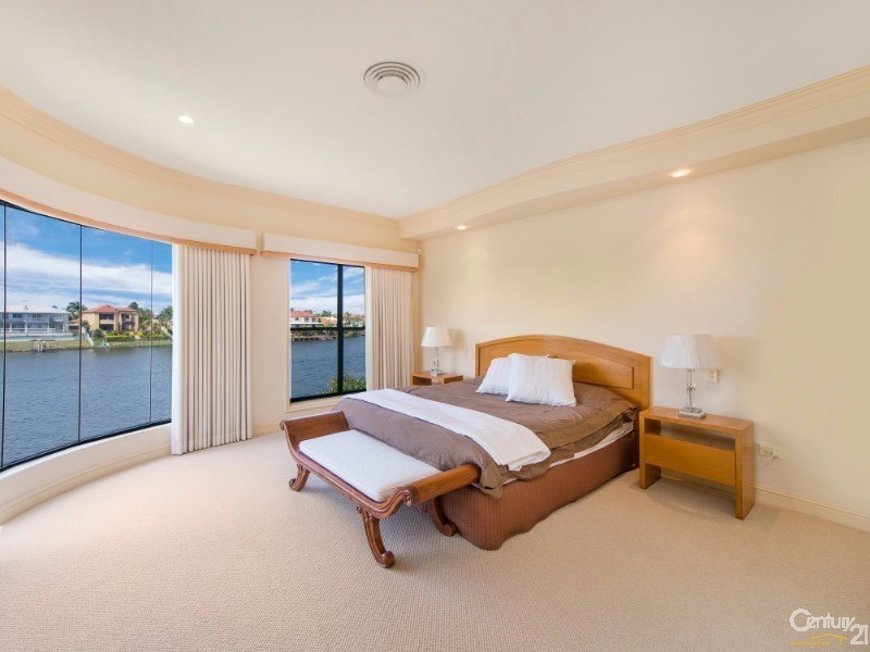 23 Istana View, Clear Island Waters QLD 4226