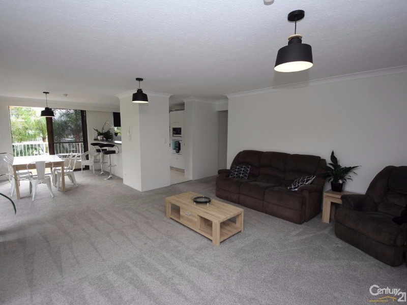 14/121 Surf Parade, Broadbeach QLD 4218