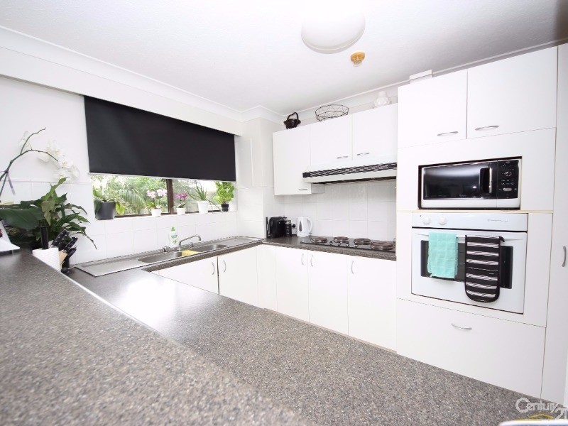 14/121 Surf Parade, Broadbeach QLD 4218