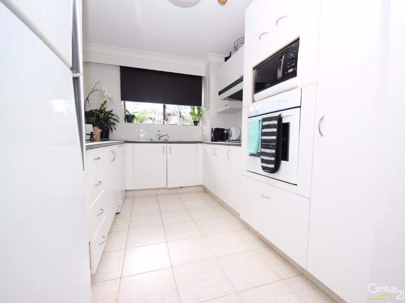 14/121 Surf Parade, Broadbeach QLD 4218