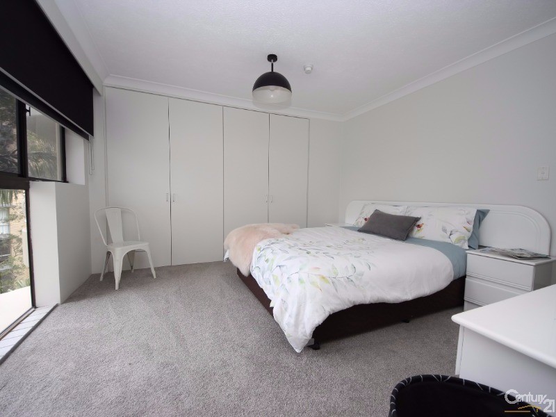 14/121 Surf Parade, Broadbeach QLD 4218