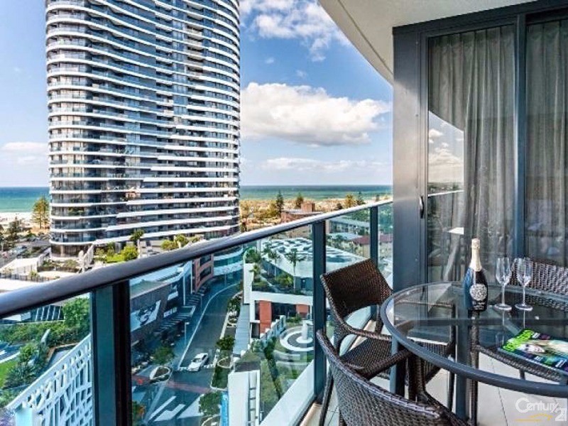 4-26 Charles Avenue, Broadbeach QLD 4218