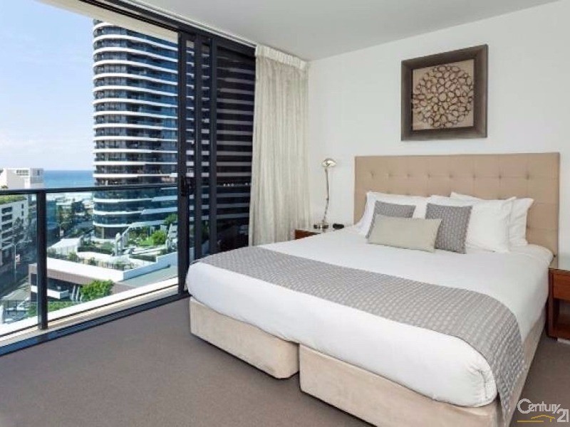 4-26 Charles Avenue, Broadbeach QLD 4218