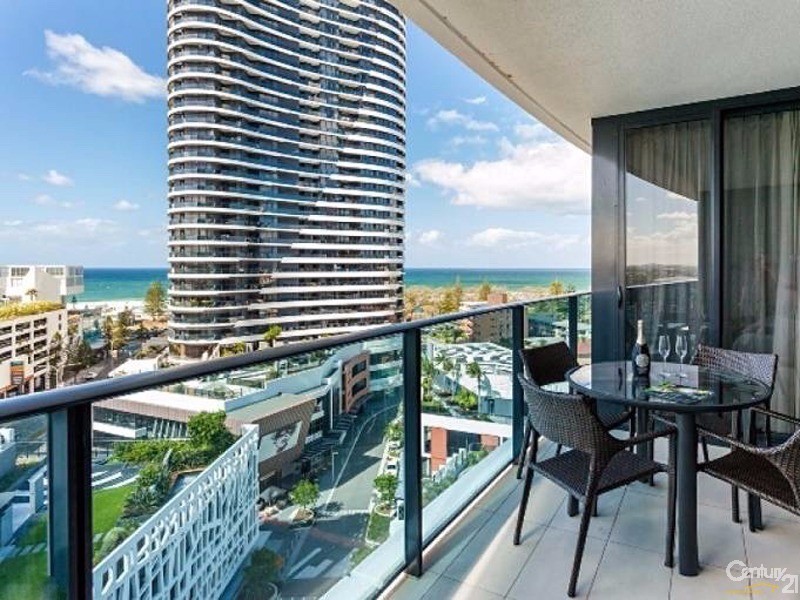 4-26 Charles Avenue, Broadbeach QLD 4218