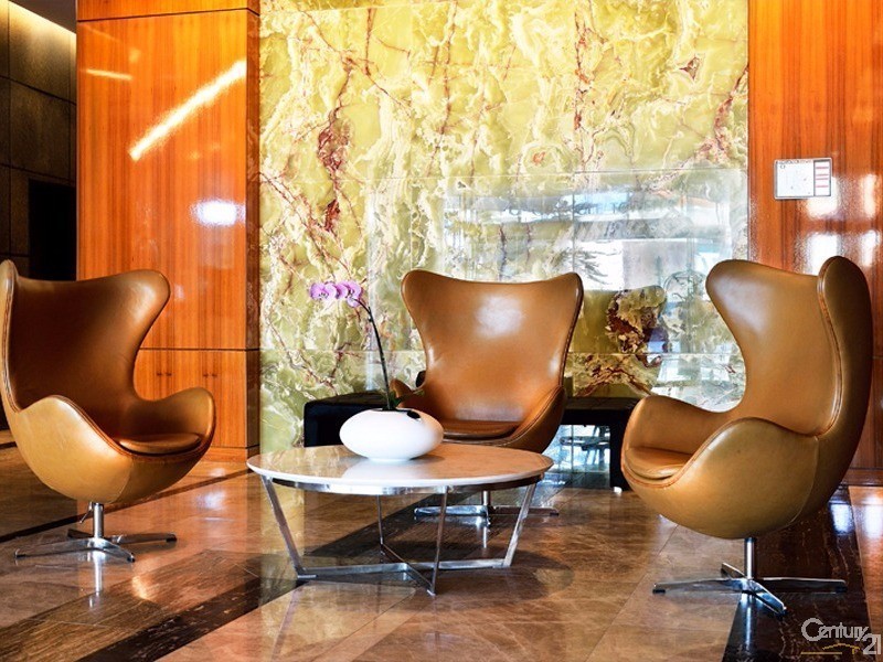 4-26 Charles Avenue, Broadbeach QLD 4218