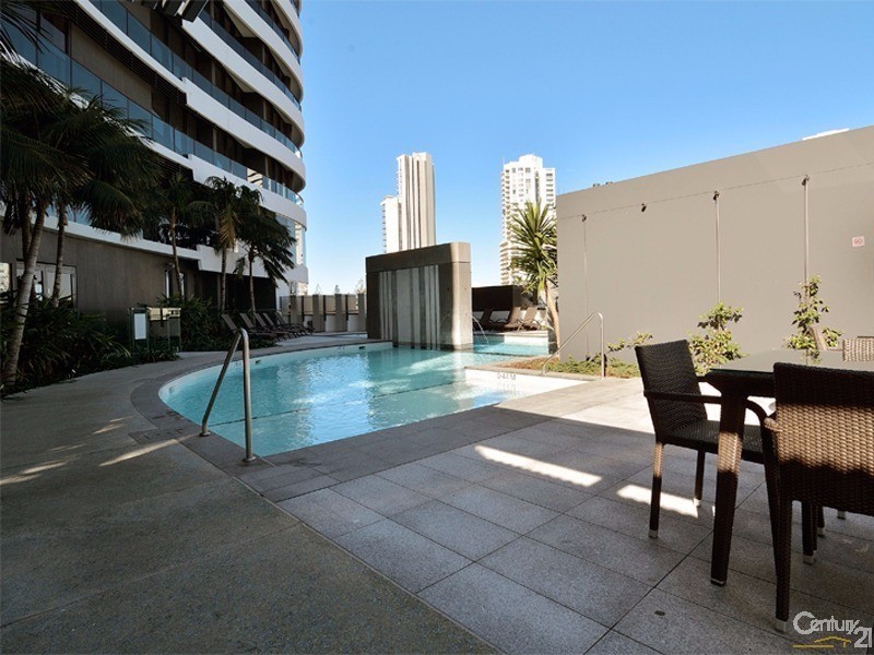 4-26 Charles Avenue, Broadbeach QLD 4218