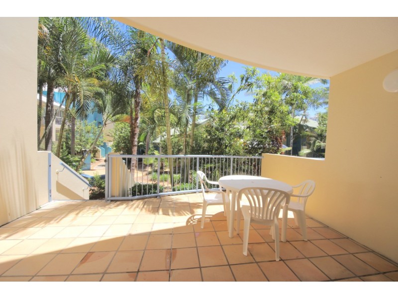 10 Alexandra Avenue, Mermaid Beach QLD 4218