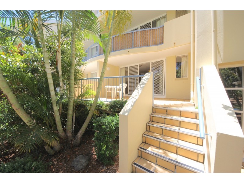 10 Alexandra Avenue, Mermaid Beach QLD 4218