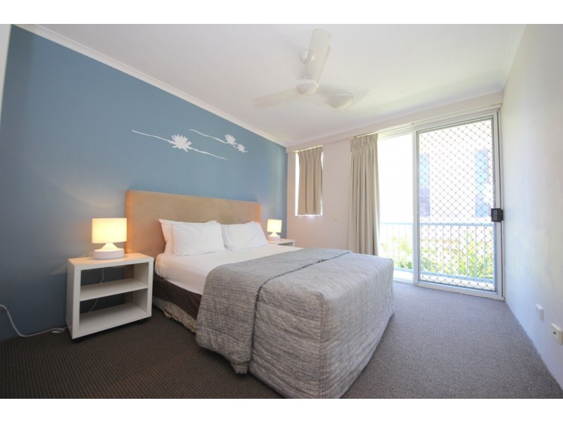 10 Alexandra Avenue, Mermaid Beach QLD 4218