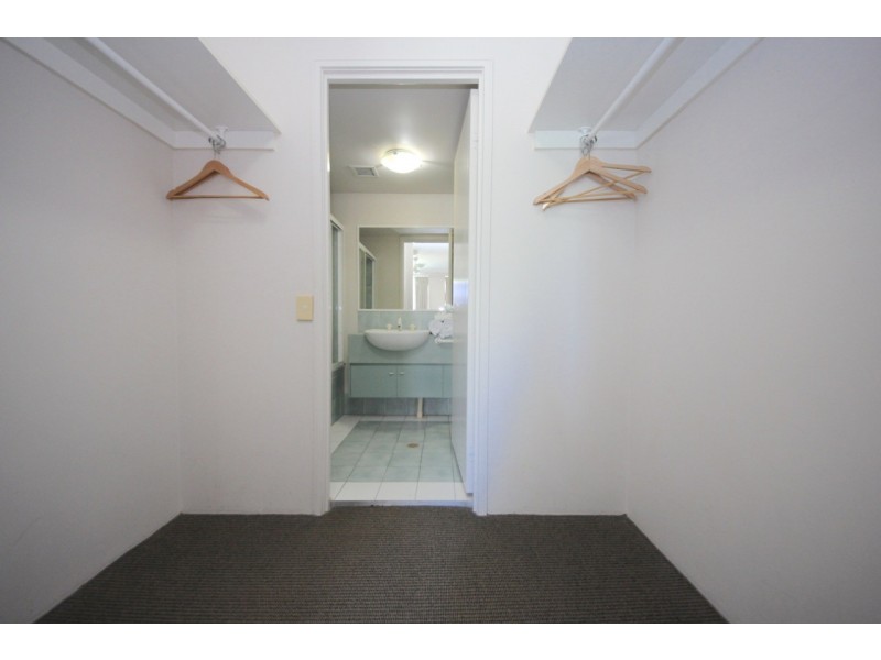 10 Alexandra Avenue, Mermaid Beach QLD 4218