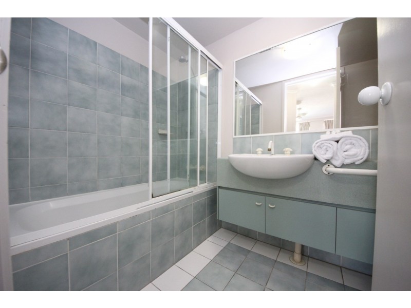 10 Alexandra Avenue, Mermaid Beach QLD 4218