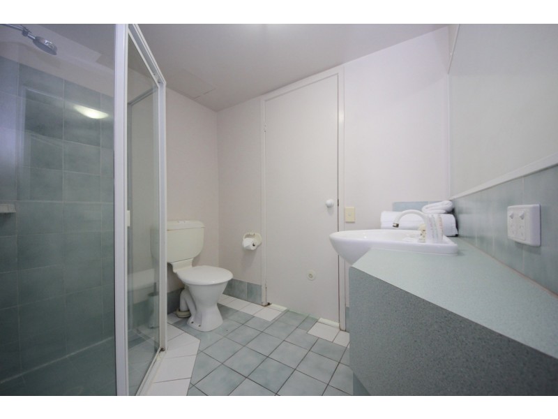 10 Alexandra Avenue, Mermaid Beach QLD 4218