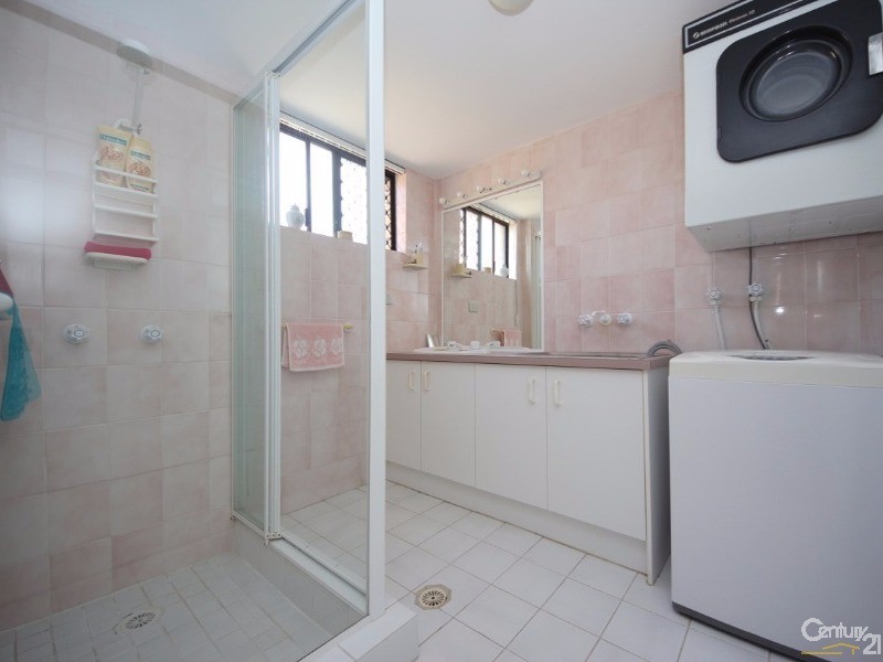 1/36 Duet Drive, Mermaid Waters QLD 4218