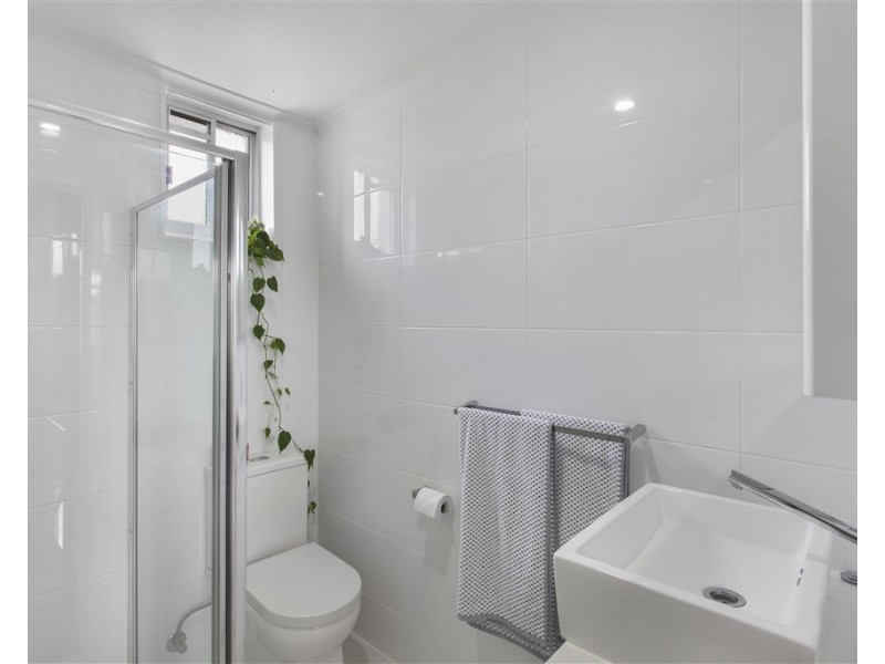 3/181 Old Burleigh Road, Broadbeach QLD 4218