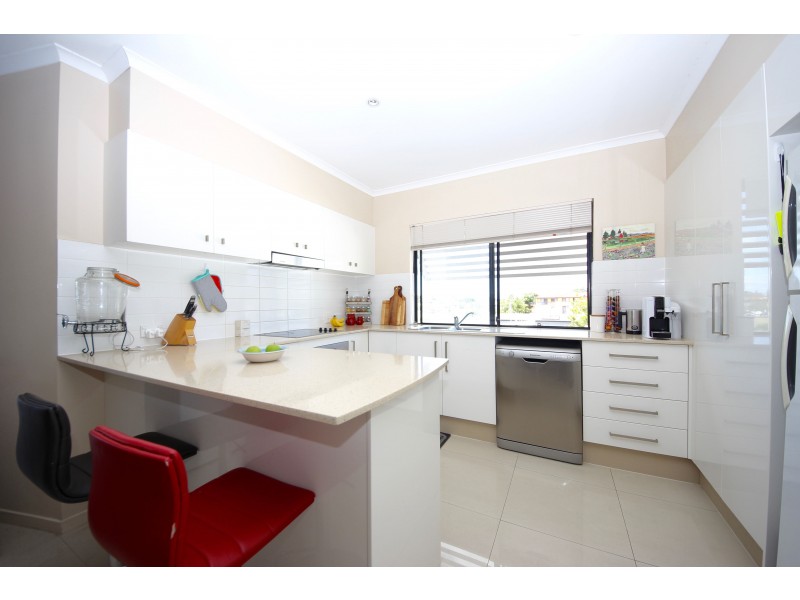 17/24-26 Parker Street, Labrador QLD 4215