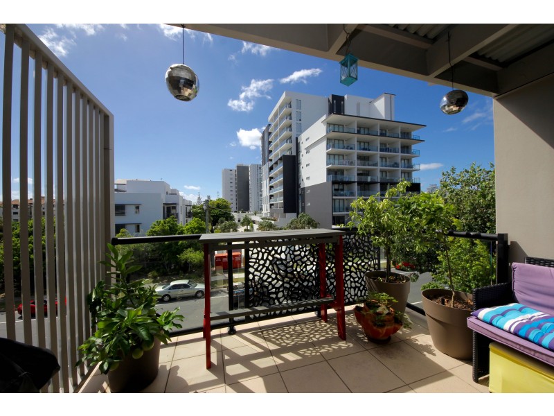 17/24-26 Parker Street, Labrador QLD 4215