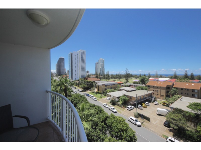 1065/2633 Gold Coast Highway, Broadbeach QLD 4218