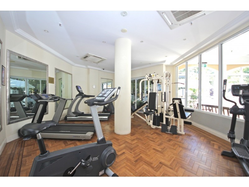 1065/2633 Gold Coast Highway, Broadbeach QLD 4218