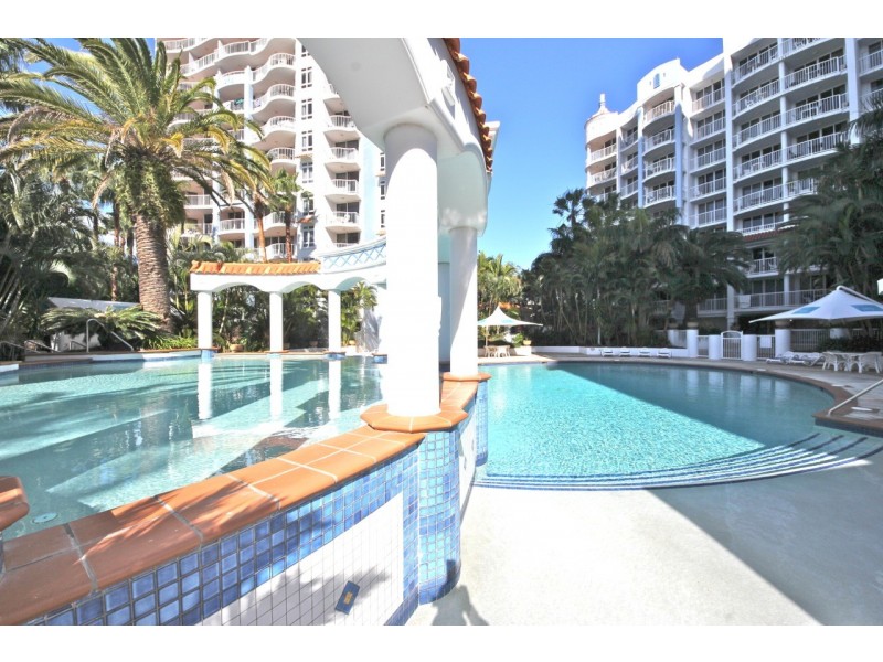 1065/2633 Gold Coast Highway, Broadbeach QLD 4218