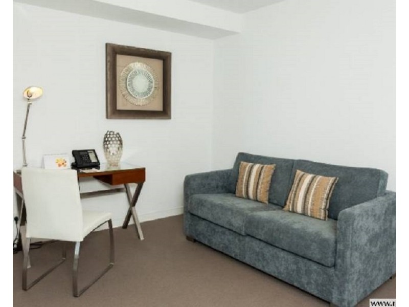 20606/21 Elizabeth Street Oracle, Broadbeach QLD 4218