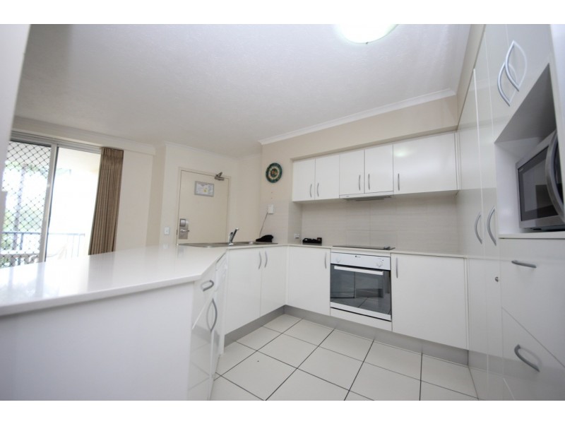 24/10 Alexandra Avenue, Mermaid Beach QLD 4218