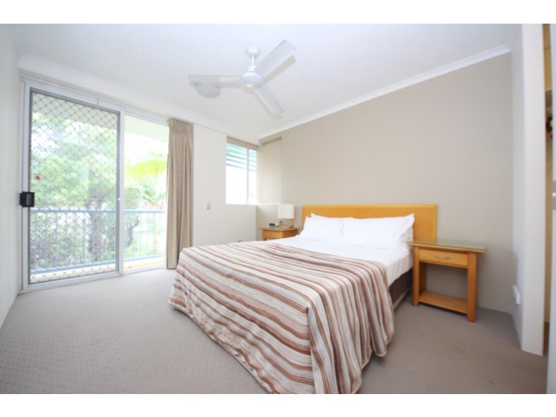 24/10 Alexandra Avenue, Mermaid Beach QLD 4218