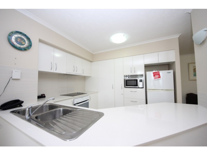 24/10 Alexandra Avenue, Mermaid Beach QLD 4218
