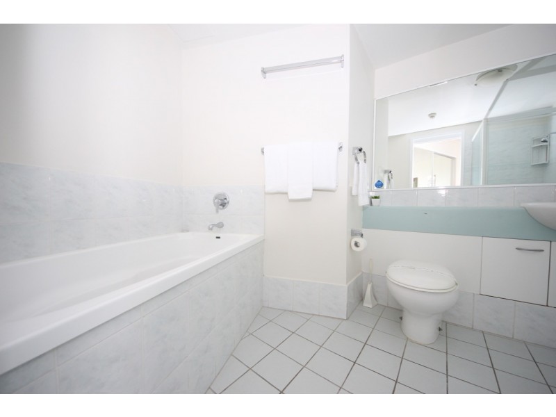 908/30 Surf Parade, Broadbeach QLD 4218