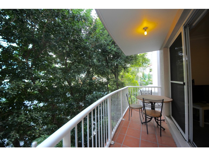 15/21 Markwell Avenue, Surfers Paradise QLD 4217