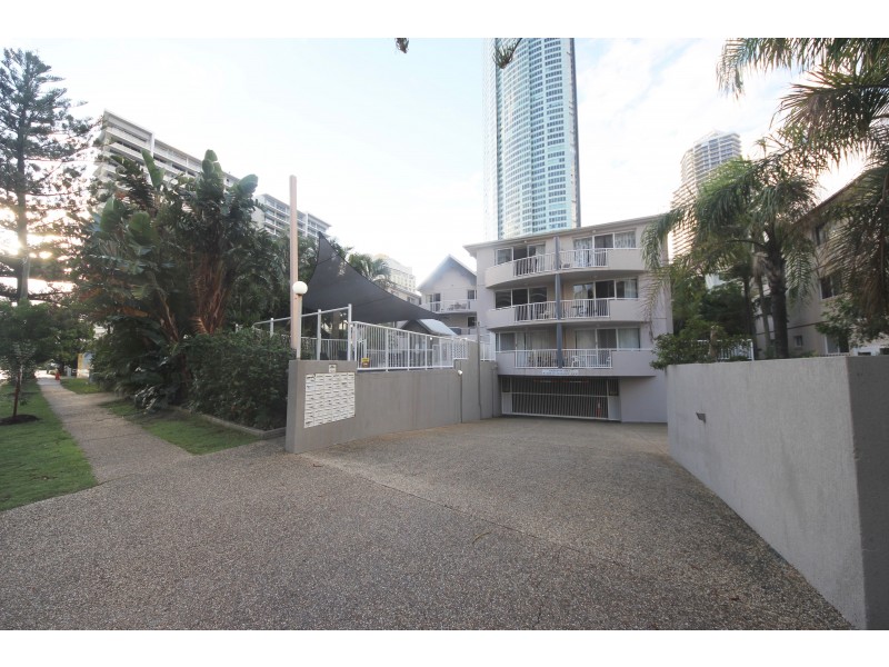 15/21 Markwell Avenue, Surfers Paradise QLD 4217