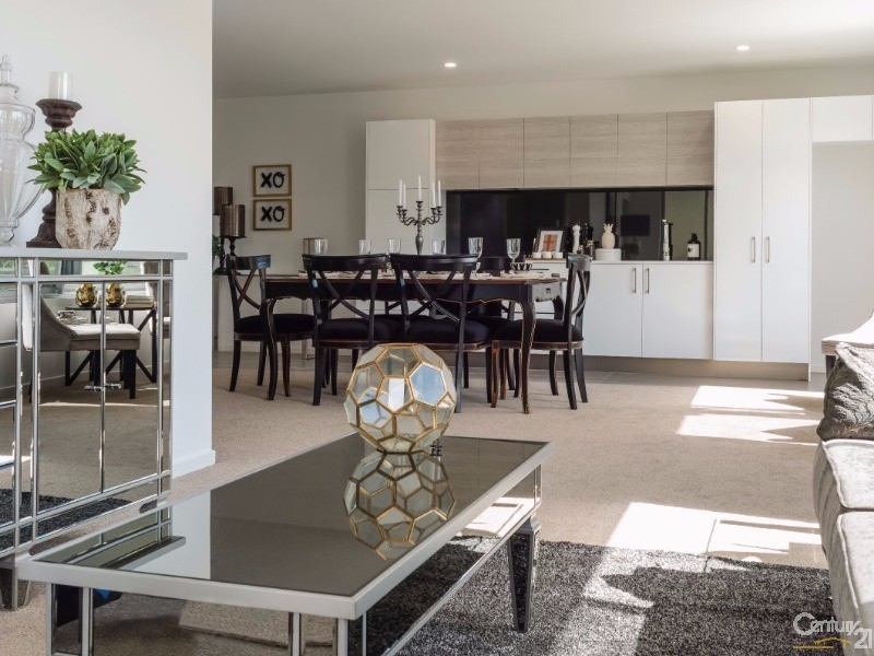 1101/8 Waterford Court, Bundall QLD 4217