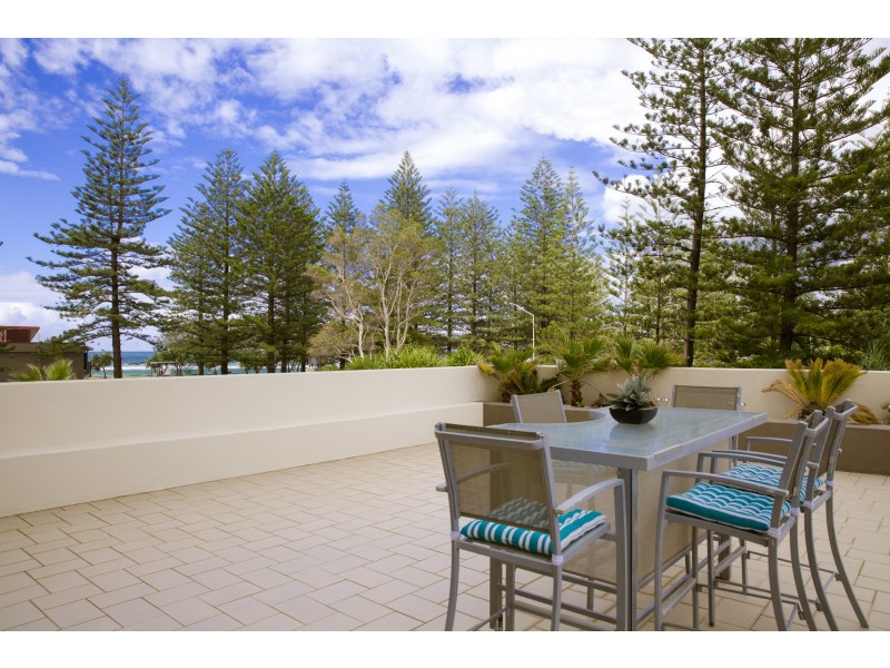 4/3645 Main Beach Parade, Main Beach QLD 4217