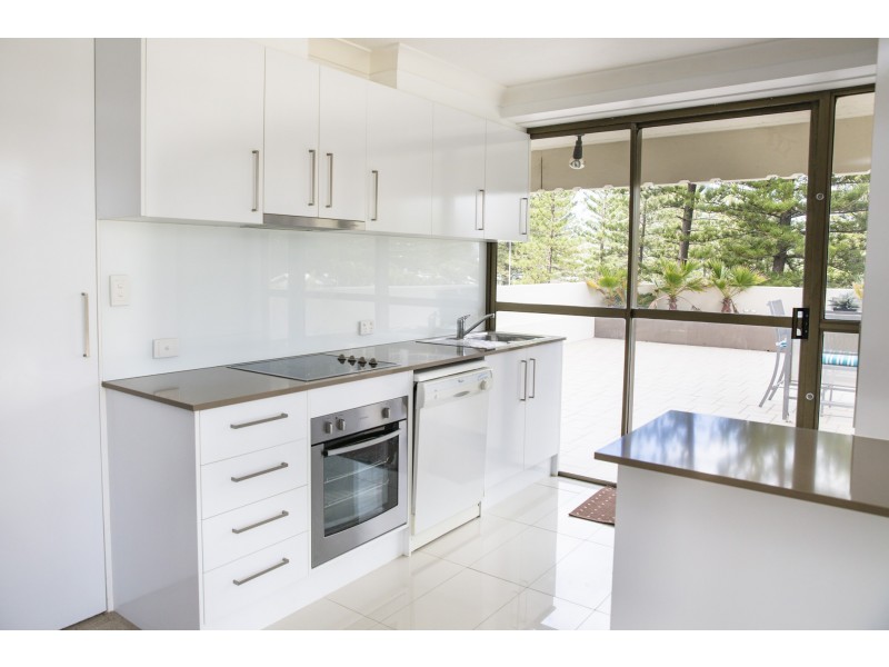 4/3645 Main Beach Parade, Main Beach QLD 4217