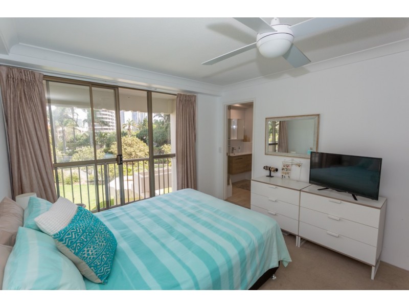 4/3645 Main Beach Parade, Main Beach QLD 4217