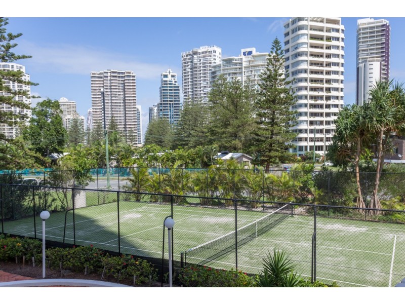 4/3645 Main Beach Parade, Main Beach QLD 4217