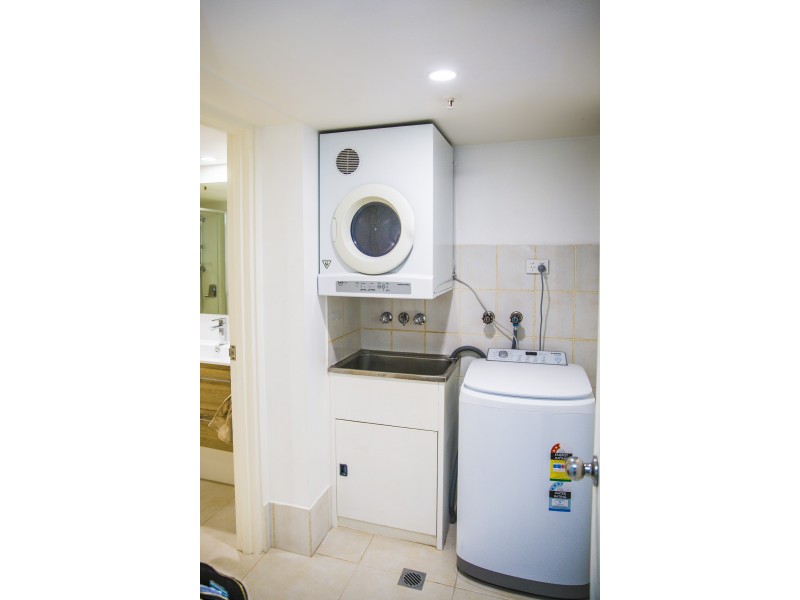 4/3645 Main Beach Parade, Main Beach QLD 4217