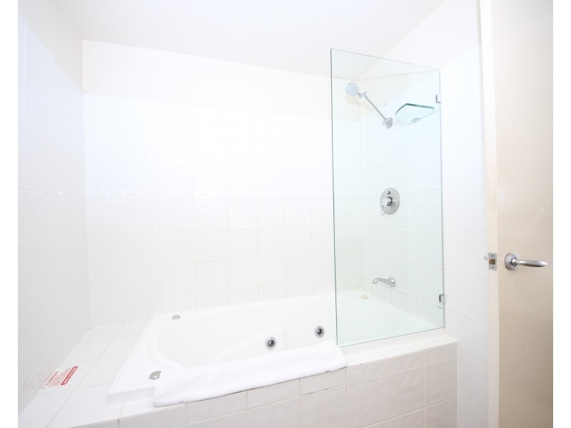 1001/42 Surf Parade, Broadbeach QLD 4218